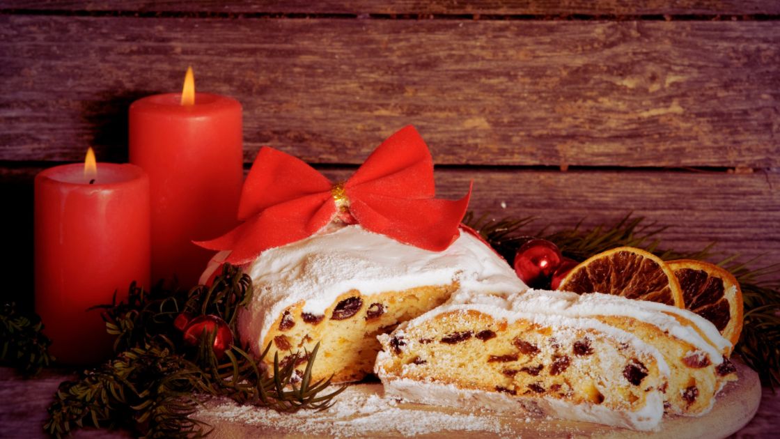 Dresden Stollen with two advent candles